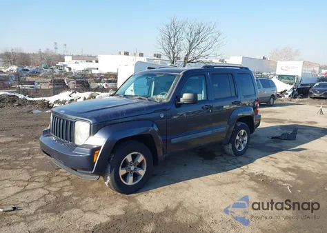 2008 Jeep Liberty Sport z USA, uszkodzony, nr VIN 1J8GN28K48W218221